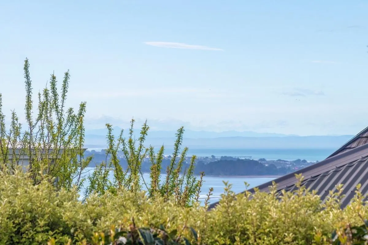 Вилла Sea View Paradise With Hot Tub Крайстчёрч Новая Зеландия