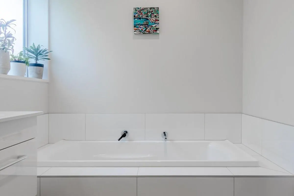 Sea View Paradise With Hot Tub Крайстчёрч Вилла
